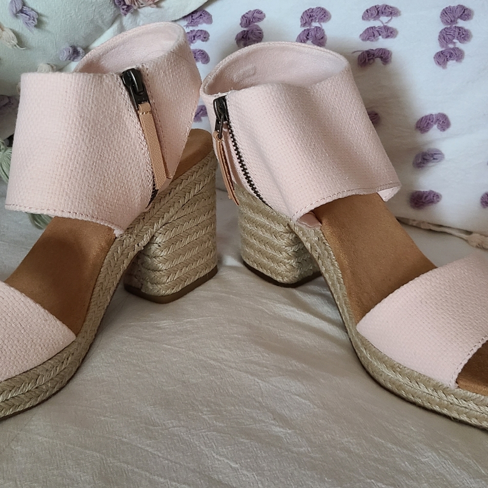 TOMS Light Pink Cutout Sandal